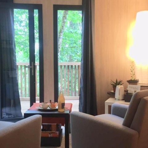 Adorable Chalet dans un espace boisé Saint-Junien Esterno foto