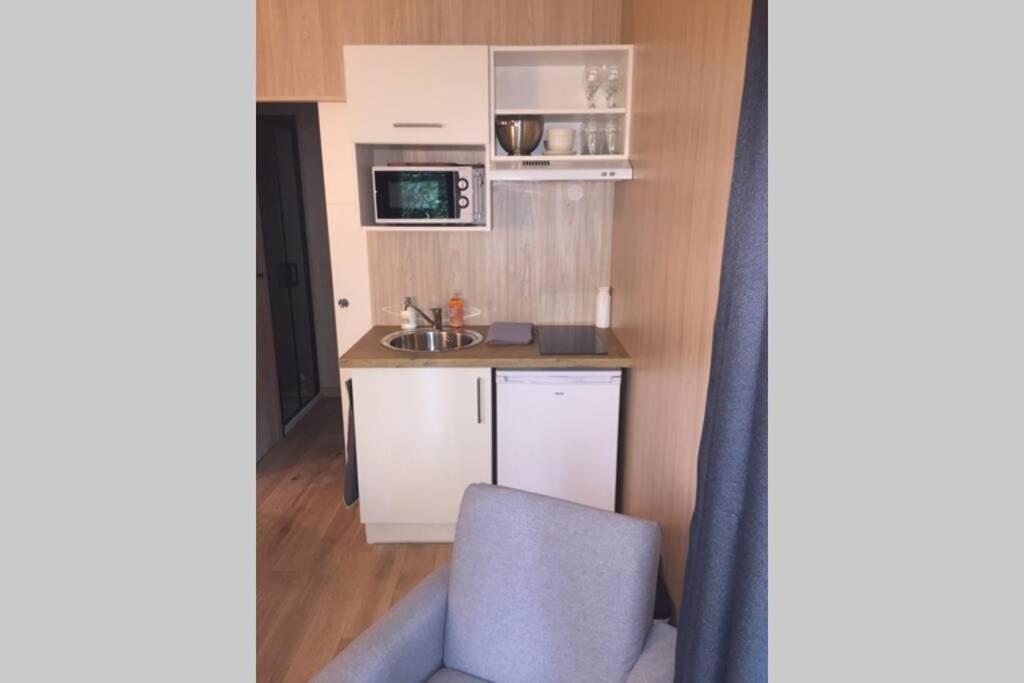 Adorable Chalet dans un espace boisé Saint-Junien Esterno foto